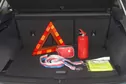 Obligatorische Ausrüstung und Warnweste im Auto